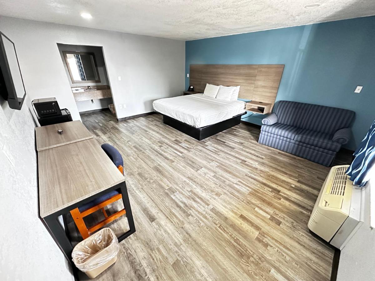 Americas Best Value Inn & Suites in Murfreesboro - Housity