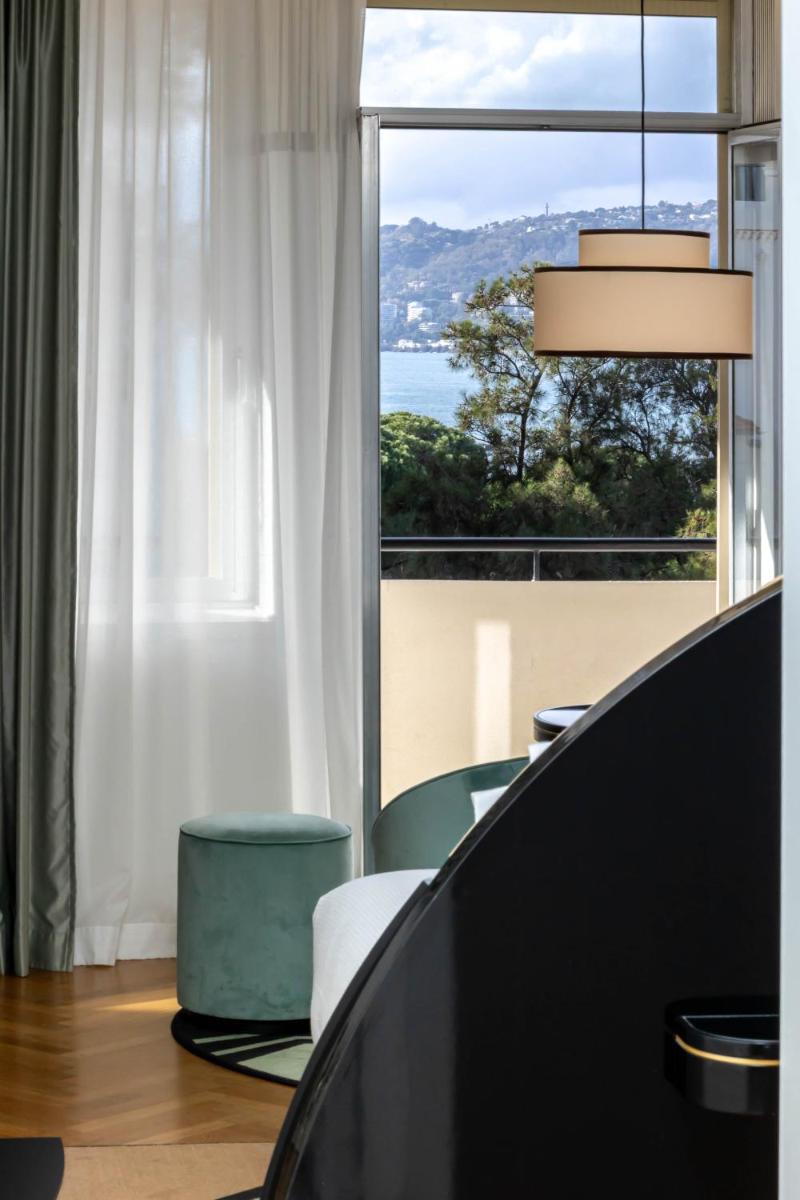 Coin salon dans l'établissement The 1932 Hotel & Spa Cap d'Antibes - MGallery Collection