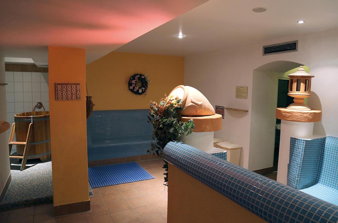 Landhotel Krone Roggenbeuren - Housity