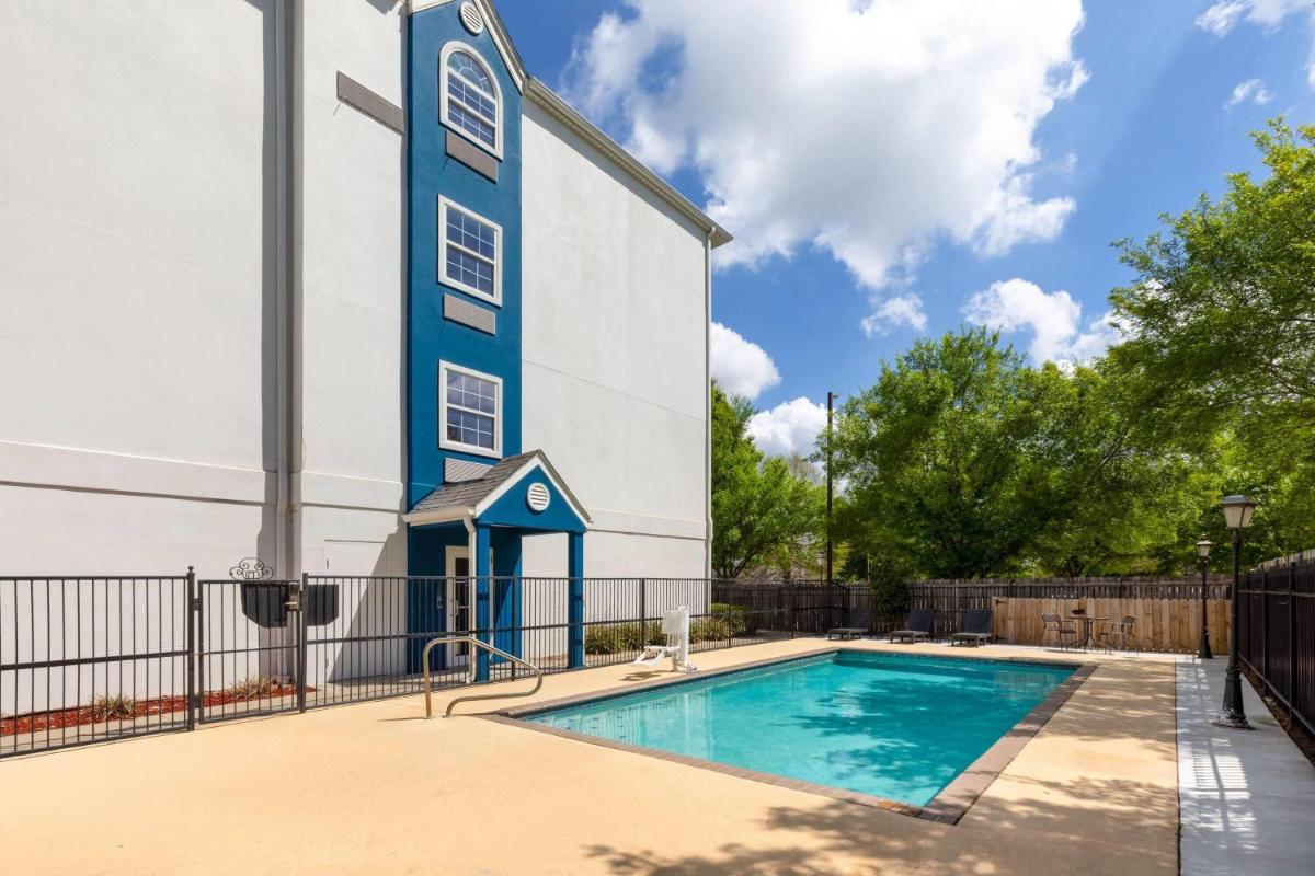 Microtel Inn and Suites Baton Rouge Airport - Housity
