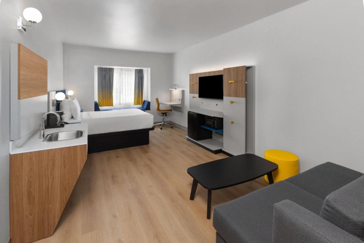 Microtel Inn and Suites Baton Rouge Airport - Housity