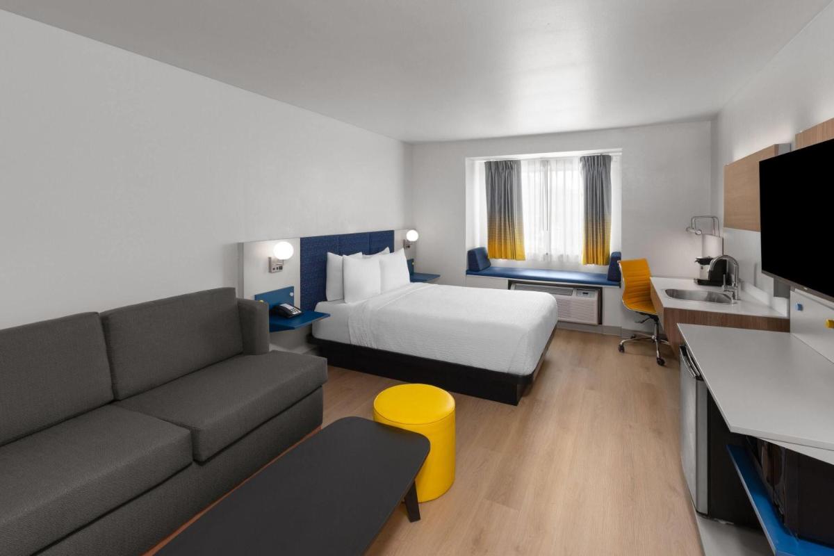 Microtel Inn and Suites Baton Rouge Airport - Housity