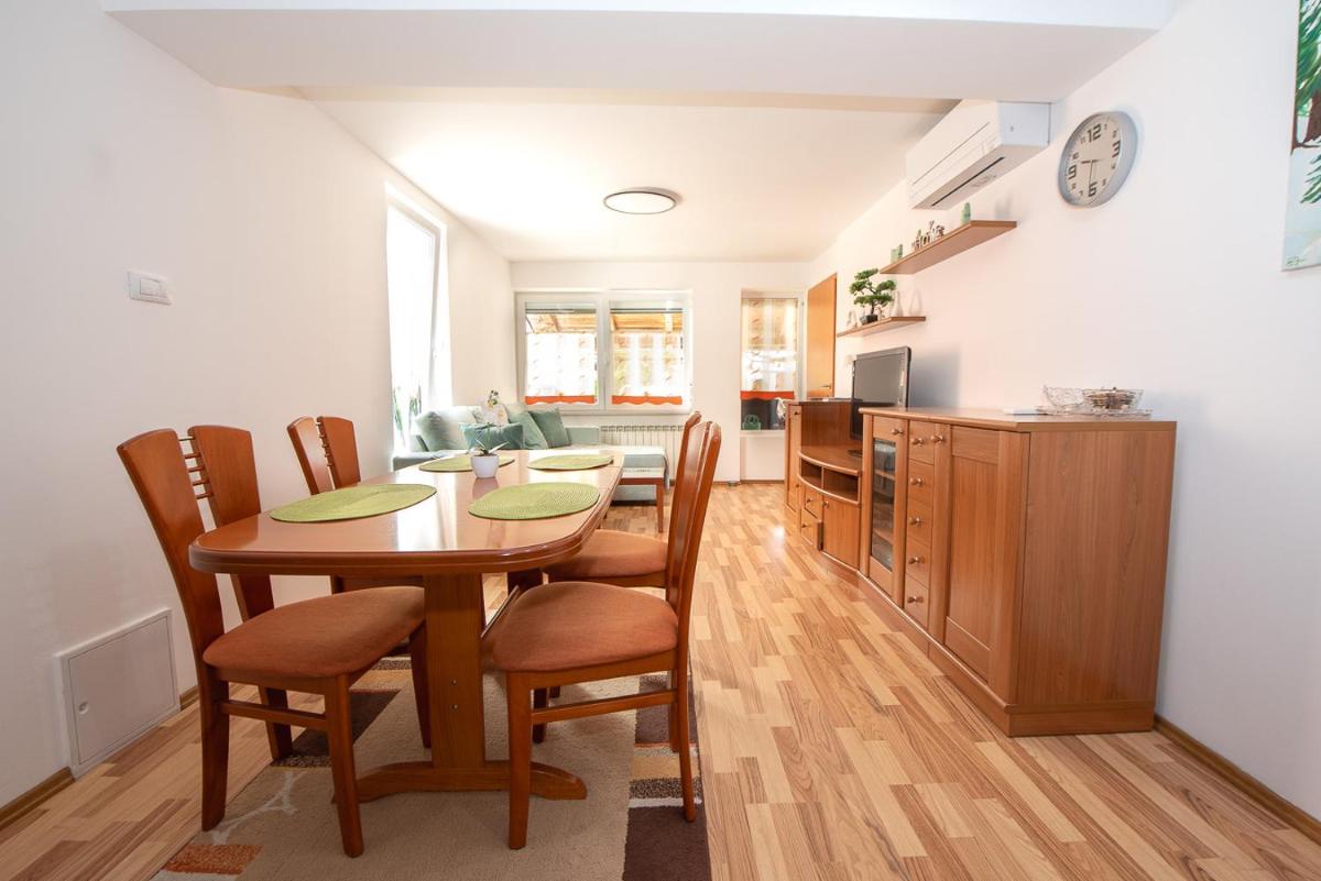 Apartma Ferida - Housity