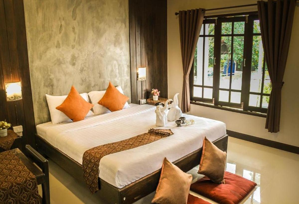 Thanawong Pool Villa - Housity