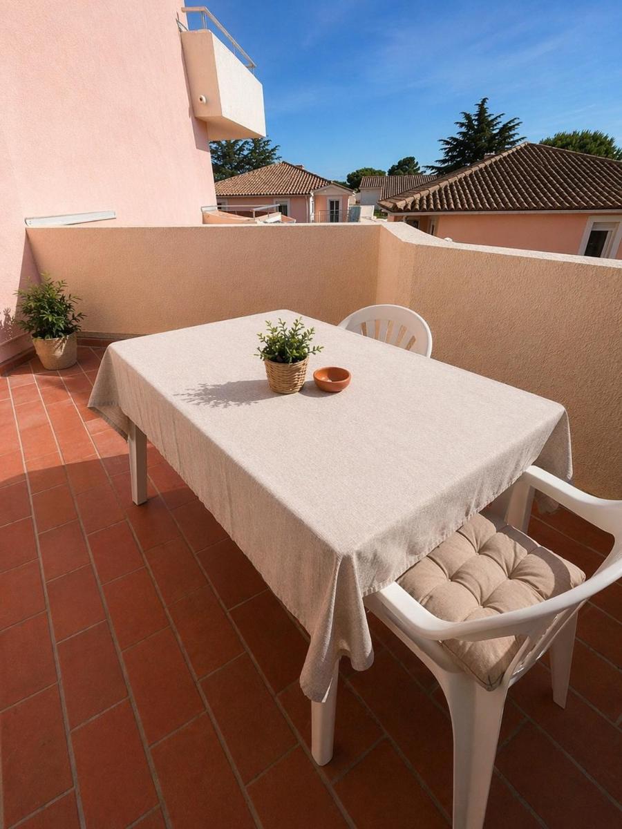 Studio top avec terrasse, Clim & 5 minutes à la plage à pied - Hizvo