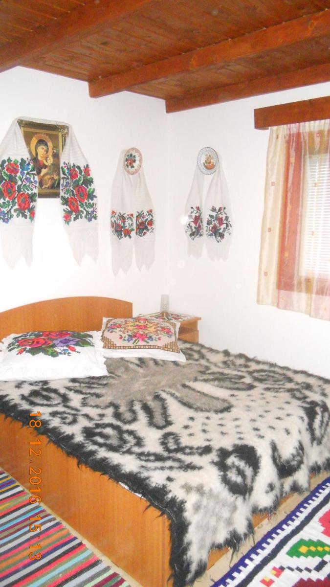 Busta House - Housity