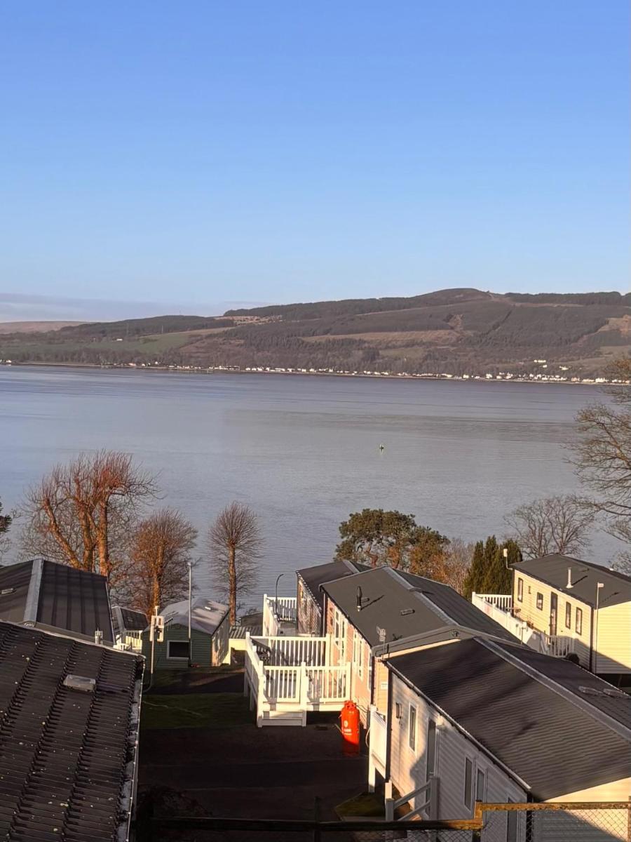 Seaside Escape in Wemyss Bay - Housity