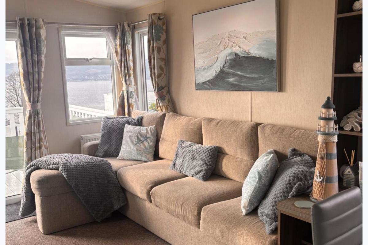 Seaside Escape in Wemyss Bay - Housity