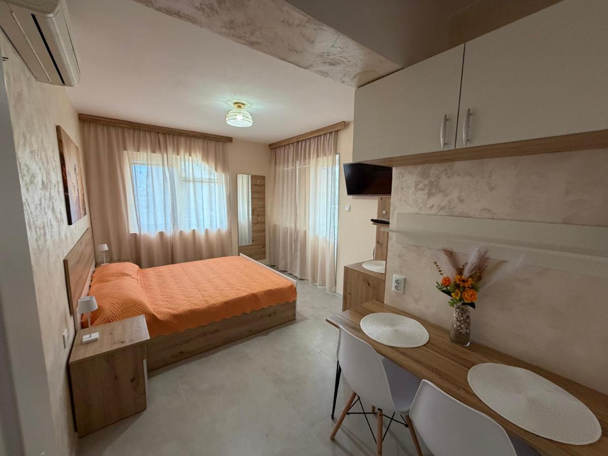 Eleonor Guest House - Housity