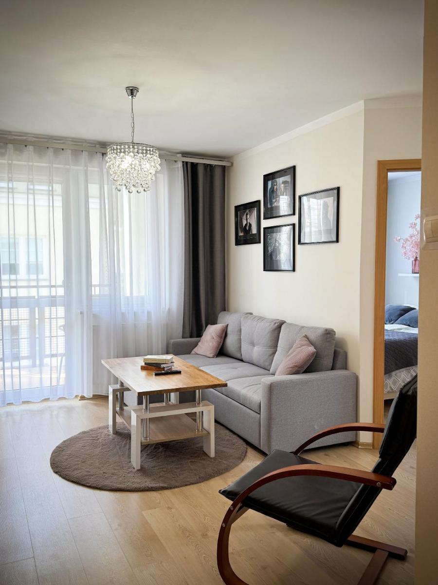 Apartament Orange Piastowska - Hizvo