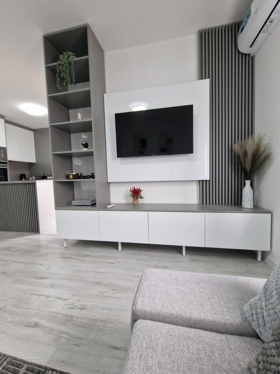 LUX Apartman Zivinice - Housity