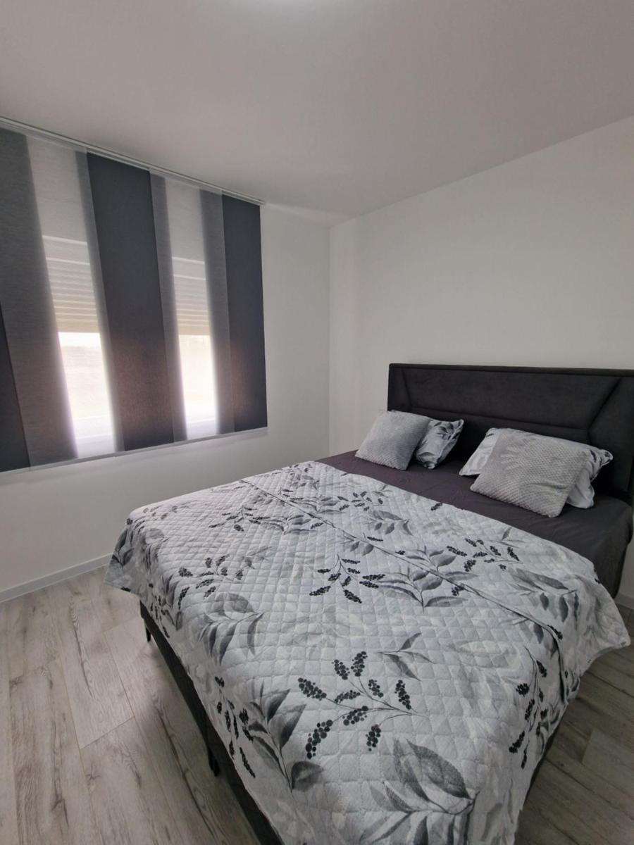 LUX Apartman Zivinice - Housity