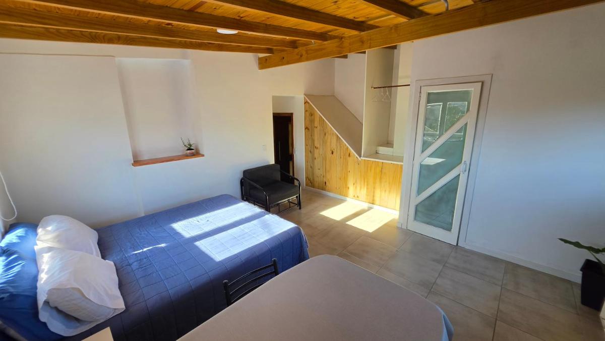 Hermosa casa PH equipada y con patio. Aestrenar - Housity