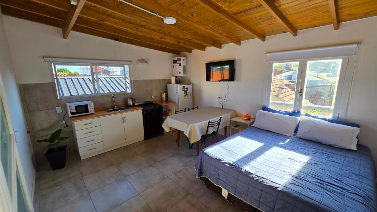 Hermosa casa PH equipada y con patio. Aestrenar - Housity