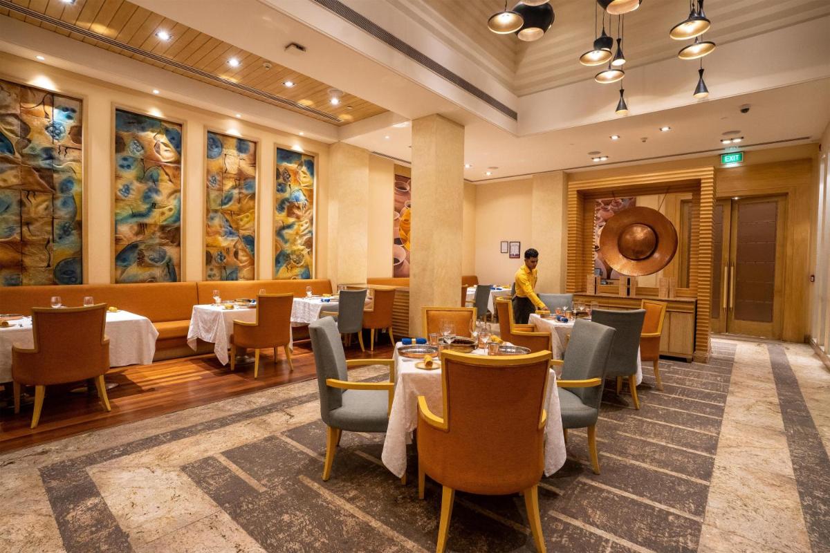 DoubleTree by Hilton Agra - Housity