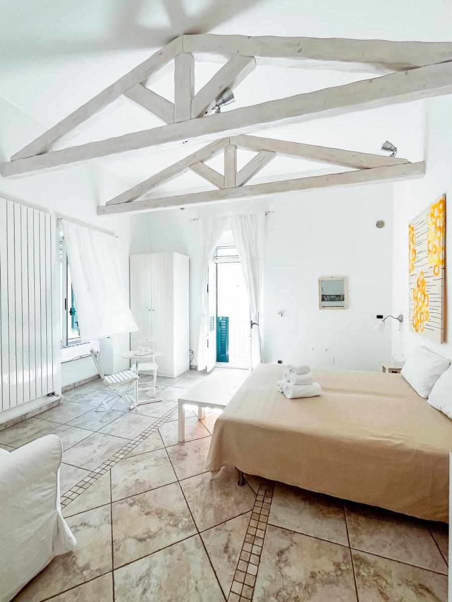 La Torre e il Mare - Room 3 by StHey - Housity