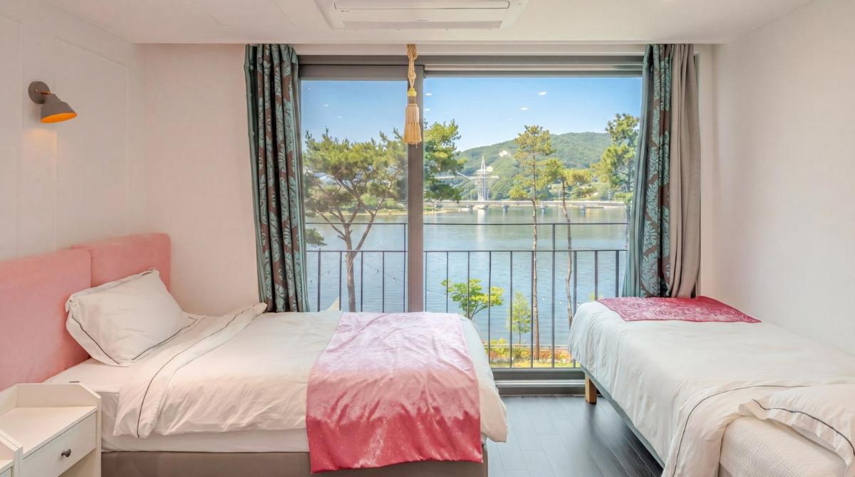 Chungnam Cheongyang Kongmaea Poolvilla - Housity