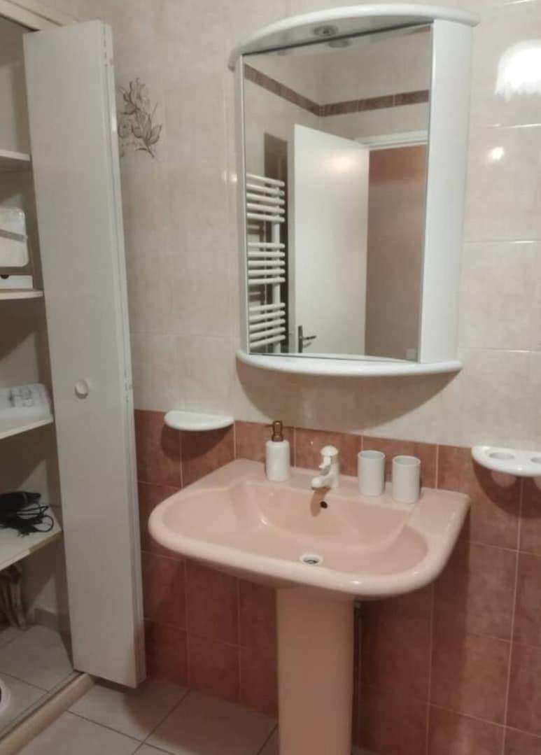 Charming accommodation for 2 people in ELNE - Housity
