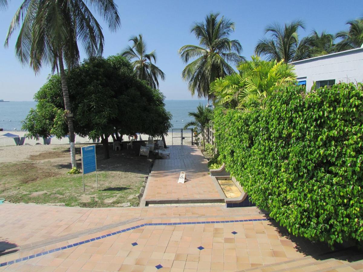 Costa Azul Suites 802 - Housity