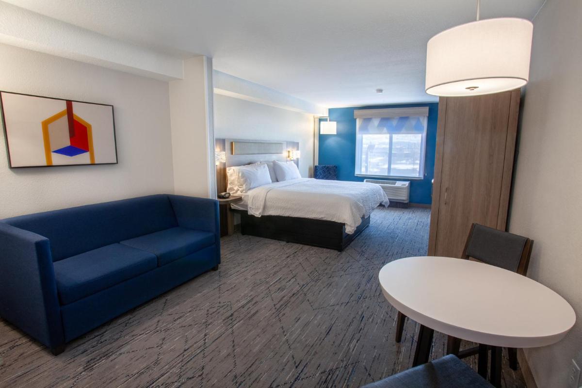 Holiday Inn Express & Suites Logan by IHG - Housity