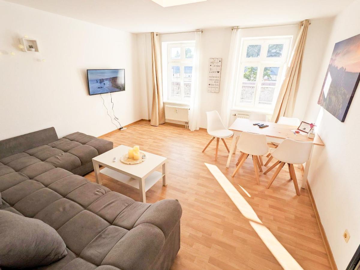 Urlaubsmagie - Ferienwohnung Farngrün - Sauna & Saisonaler Pool, bis zu 10P - Housity
