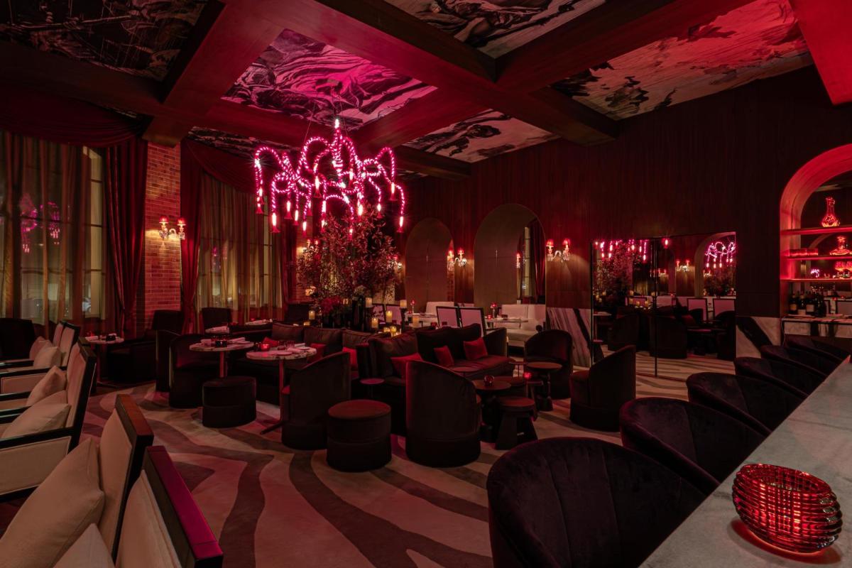 Coin salon dans l'établissement Hotel SAX Paris, LXR Hotels & Resorts