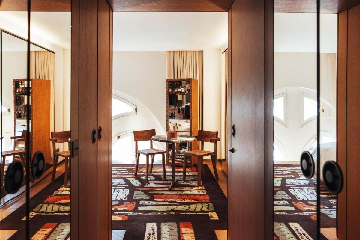 Coin salon dans l'établissement Hotel SAX Paris, LXR Hotels & Resorts