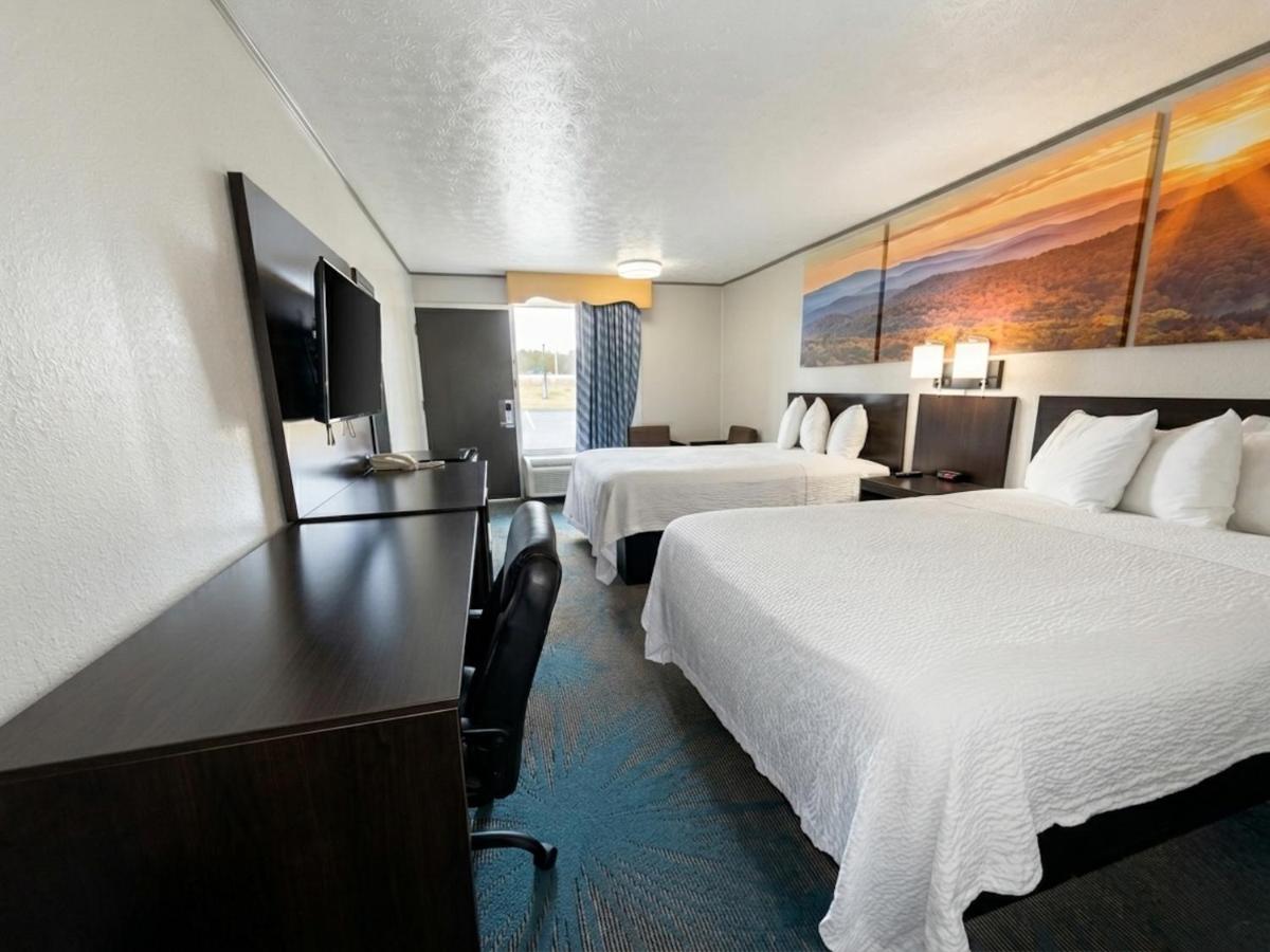 Days Inn by Wyndham Knoxville West - Housity
