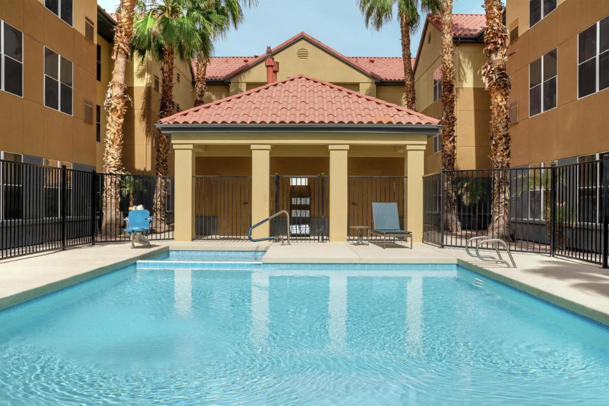 Homewood Suites by Hilton Phoenix-Chandler - Housity