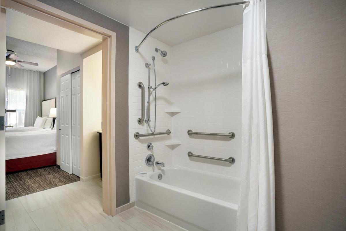 Homewood Suites by Hilton Phoenix-Chandler - Housity