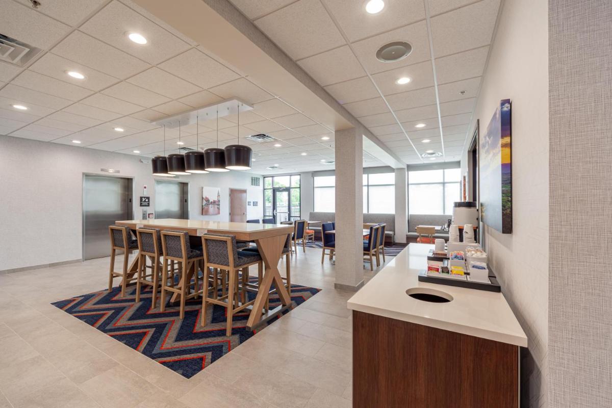 Hampton Inn Winchester - Housity