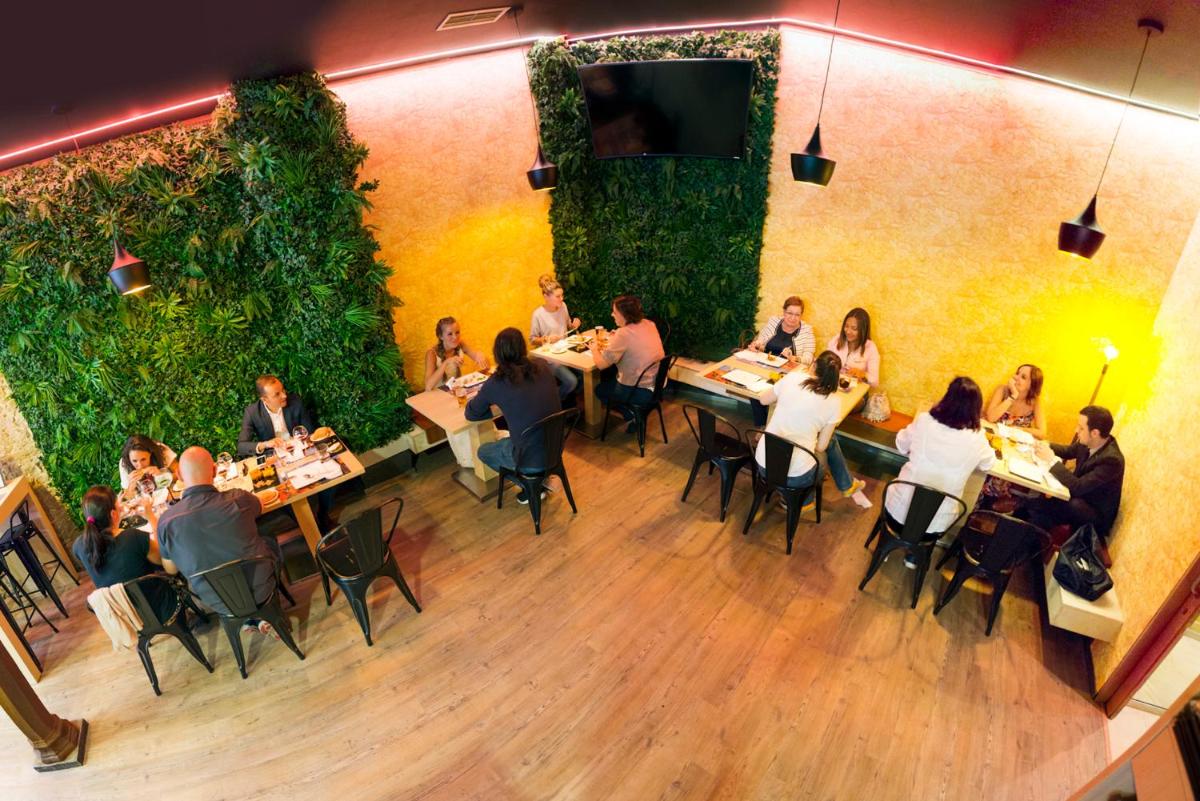 Clientes alojados en Hotel Fruela