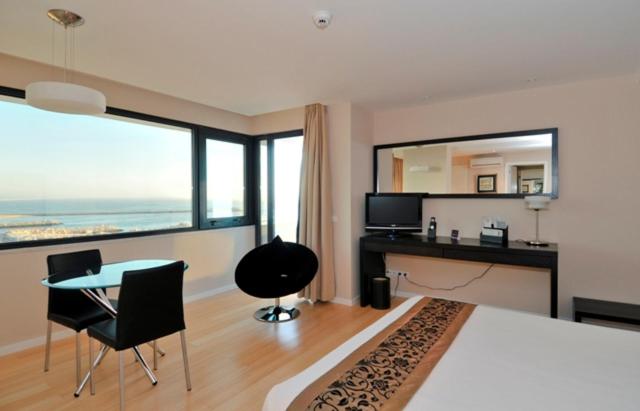 A cozinha ou kitchenette de Sweet Atlantic Hotel & Spa