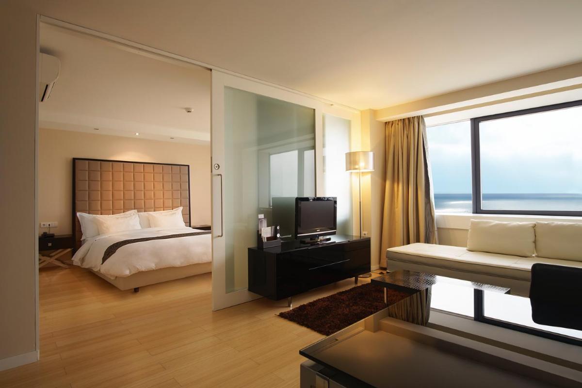 Uma cama ou camas num quarto em Sweet Atlantic Hotel & Spa