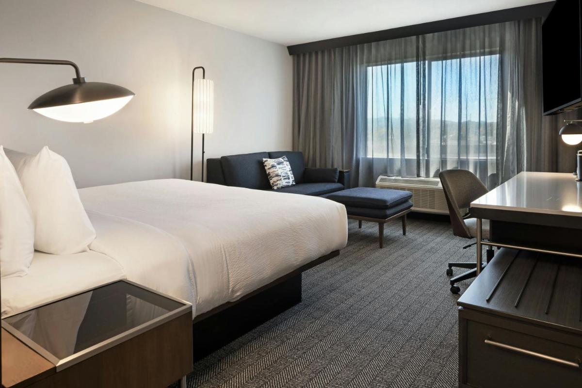 Hotel Chino Hills - Housity