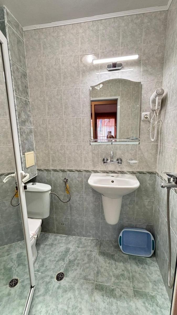 Family Hotel Emilia - Hizvo