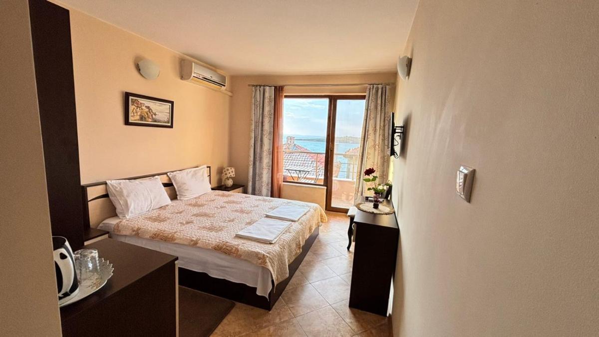 Family Hotel Emilia - Hizvo