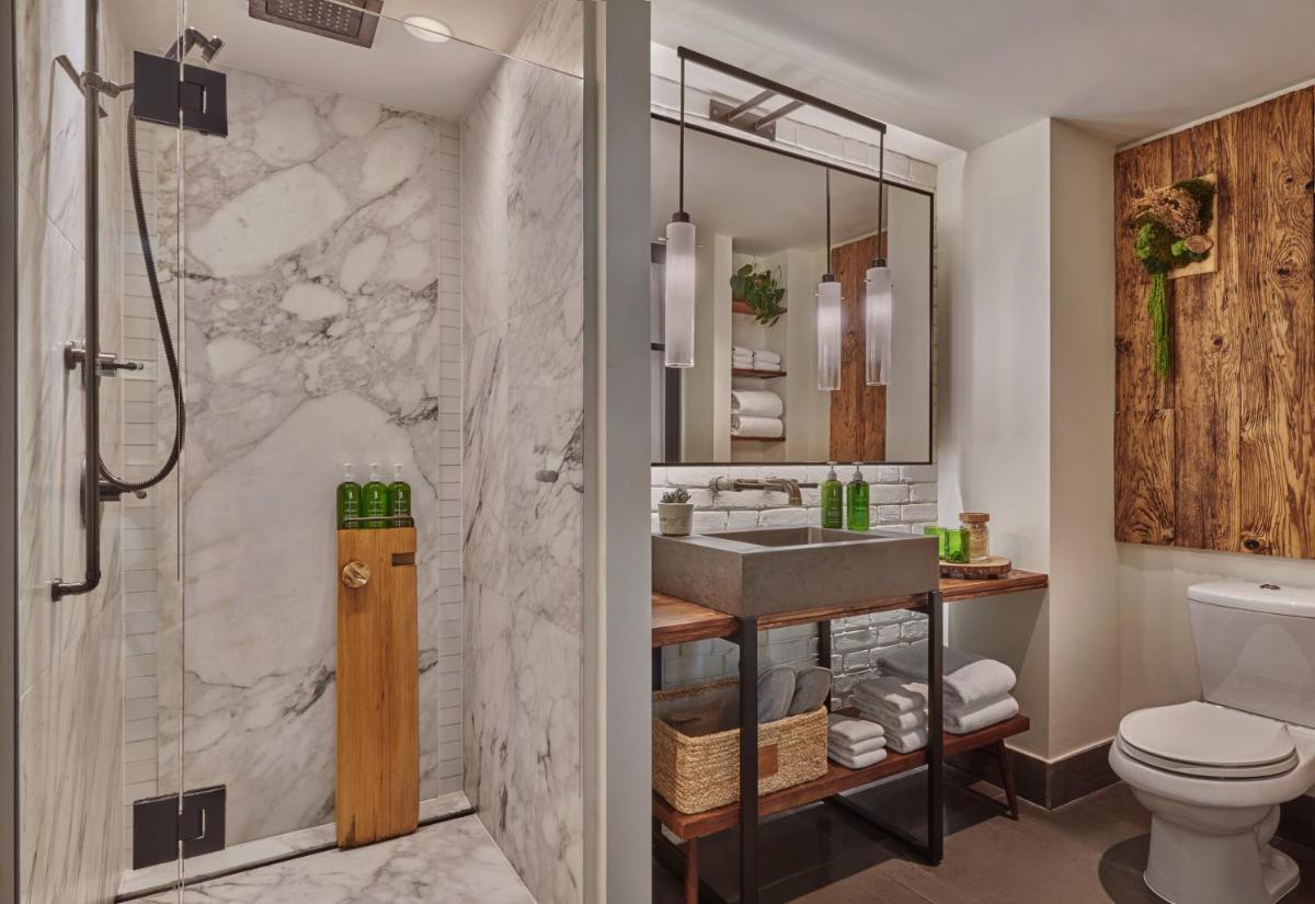 1 Hotel Central Park - Housity