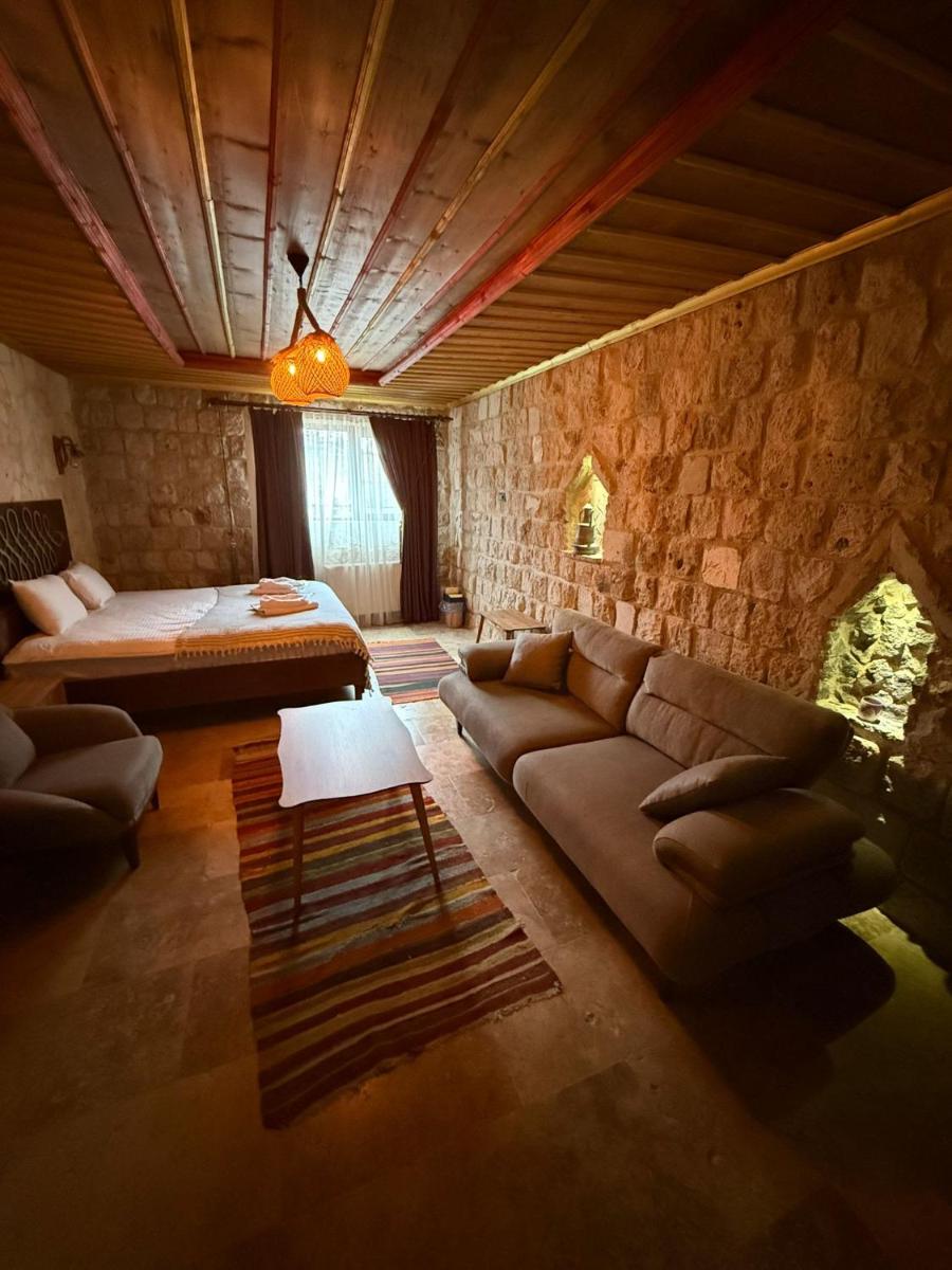 Stone Owl Otel & Restaurant - Housity
