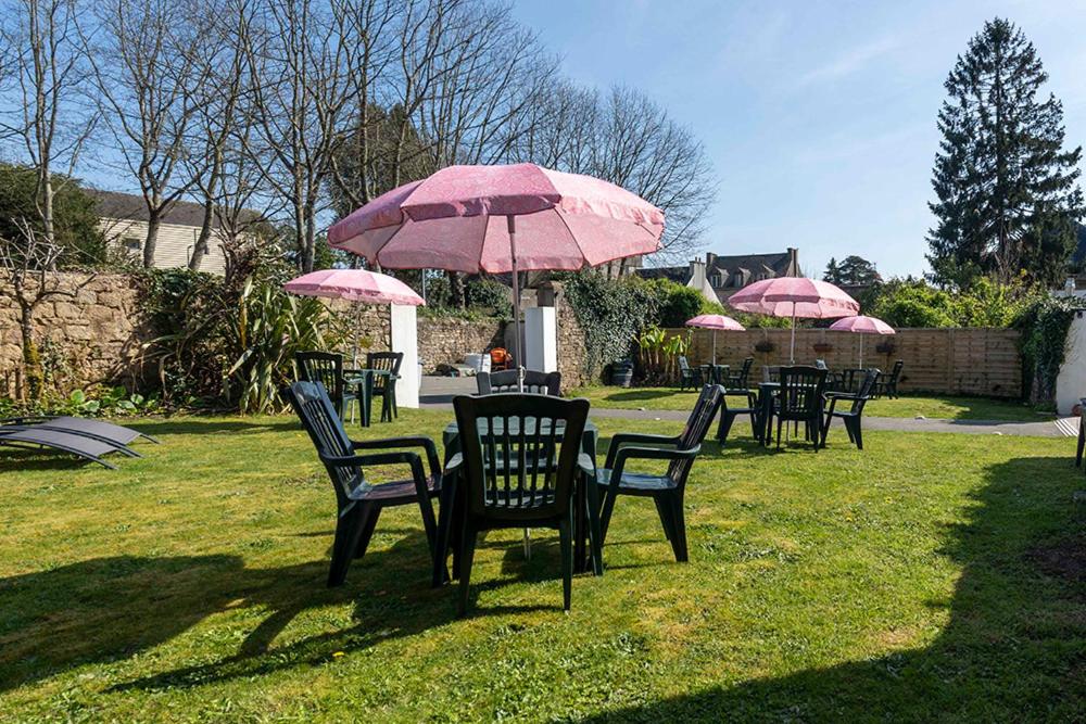 Auberge Du Cheval Blanc - Logis Hotel - Housity