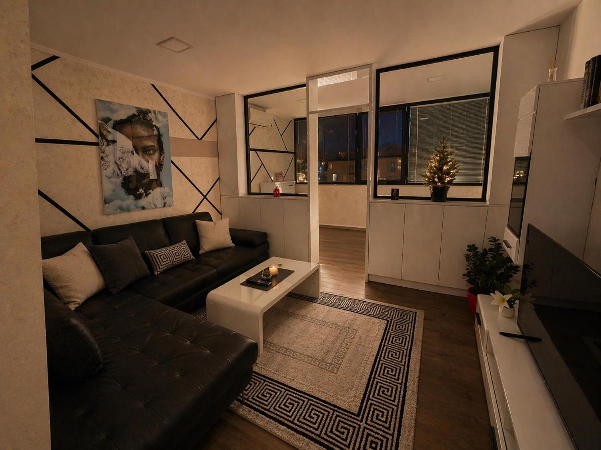 Ninche's Penthouse - free private parking - Housity