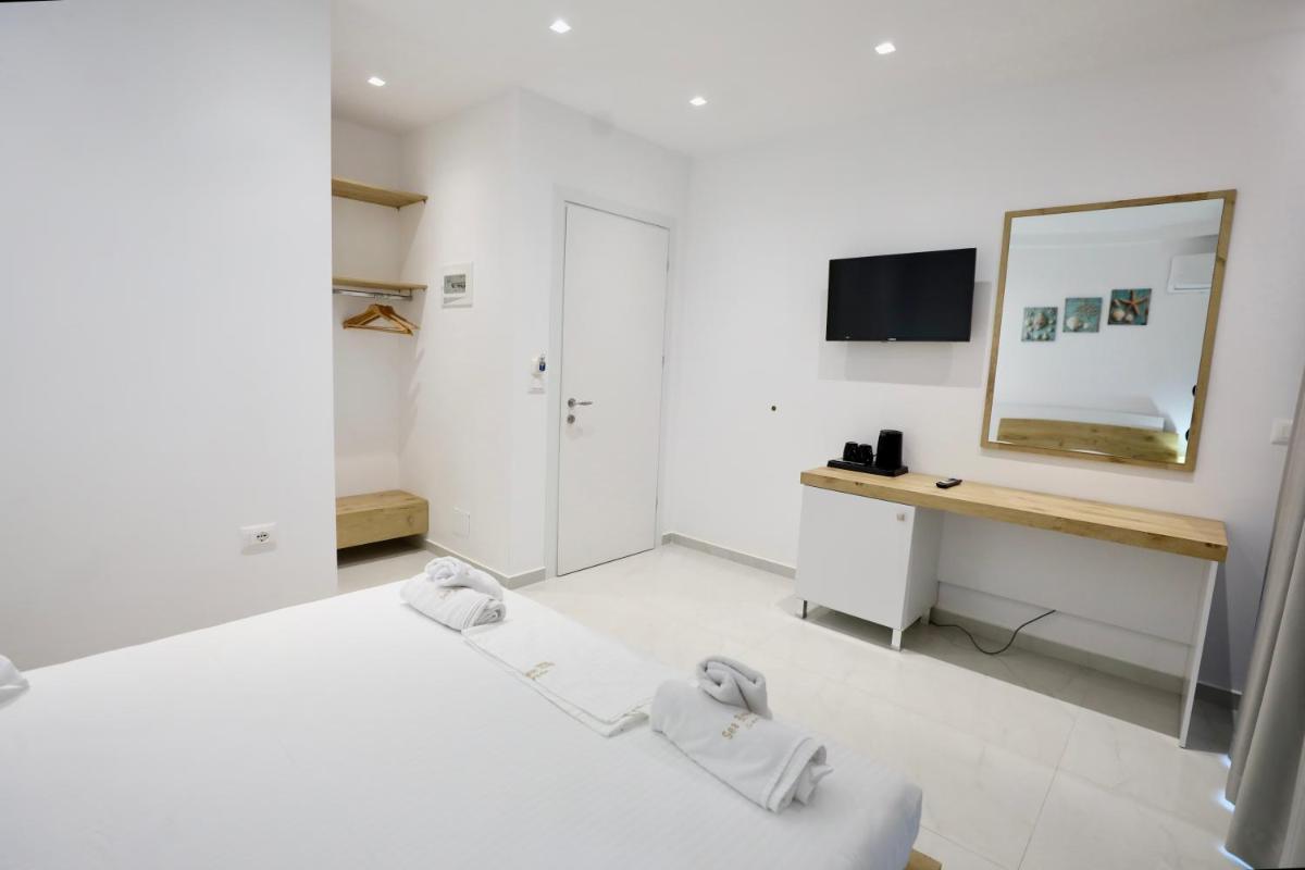 Sea Breeze Villa - Housity