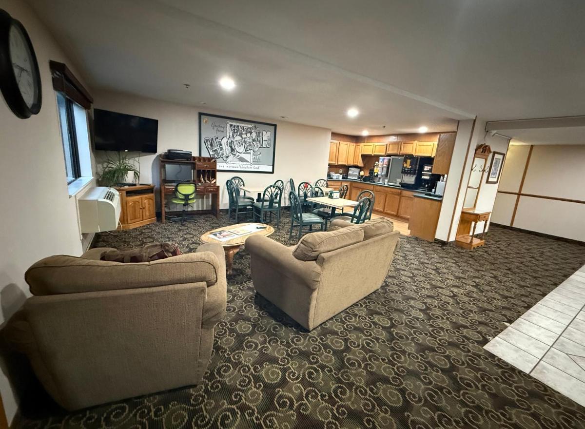 Dodgeville inn & suites - Housity