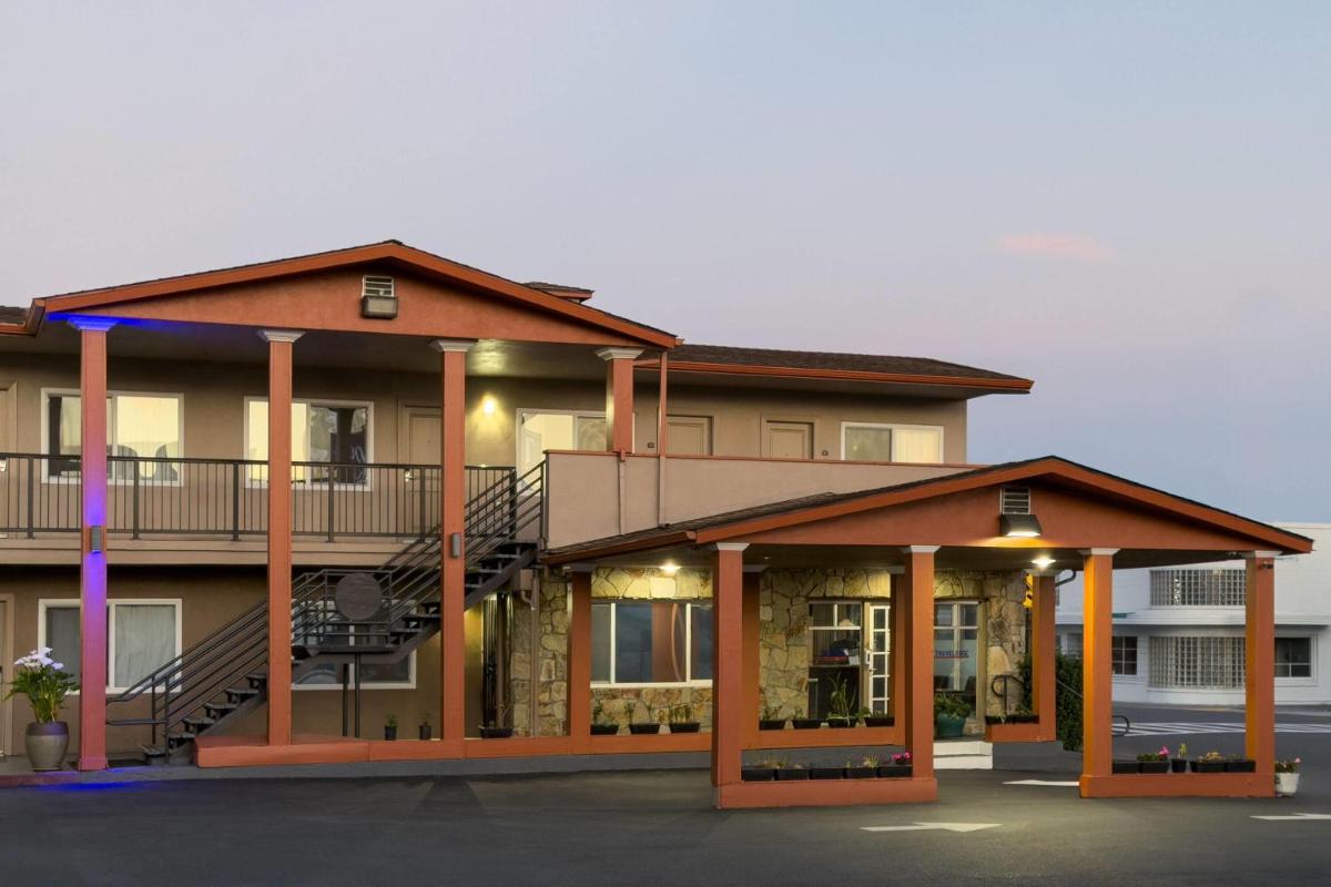 Travelodge by Wyndham Eureka - Housity