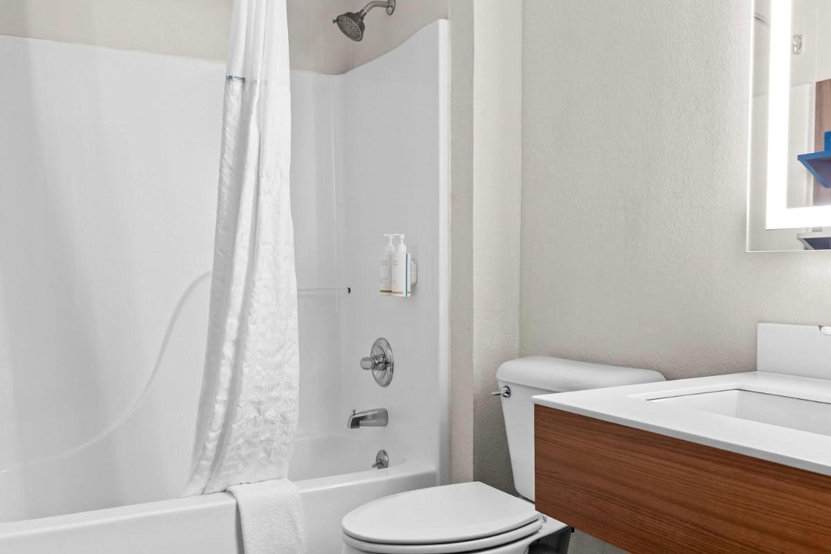 Microtel Inn & Suites by Wyndham Sainte Genevieve - Housity