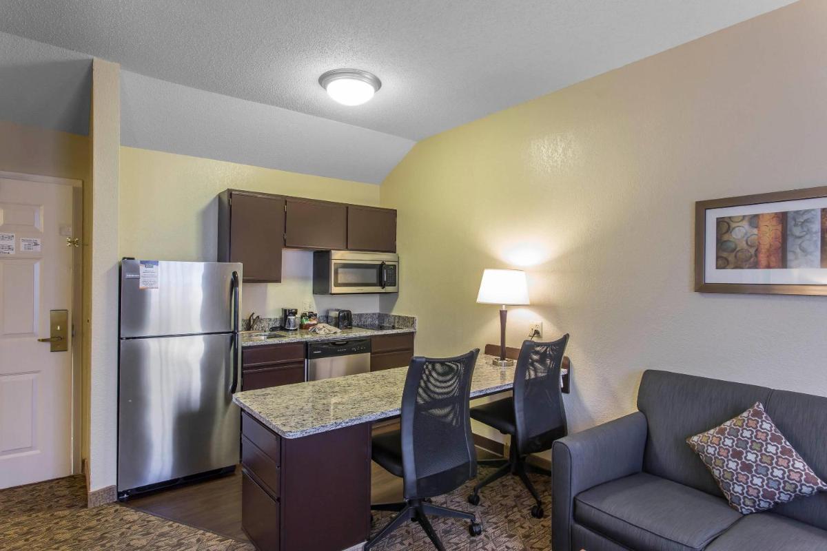 MainStay Suites Brentwood-Nashville - Housity