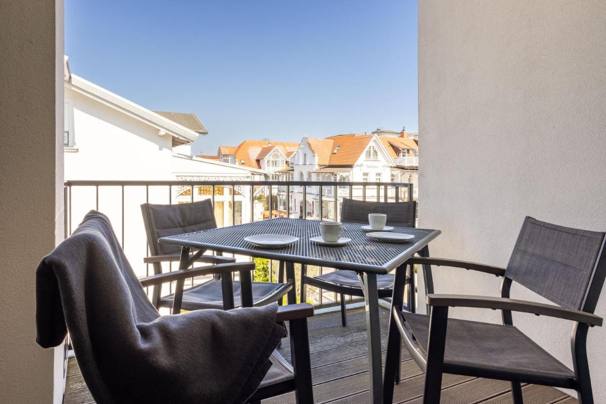 Villa Poseidon mit Balkon, strandnah und zentral - Housity