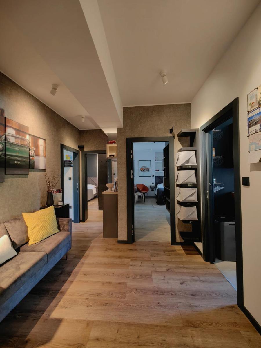 Scuderia Split Rooms - Housity