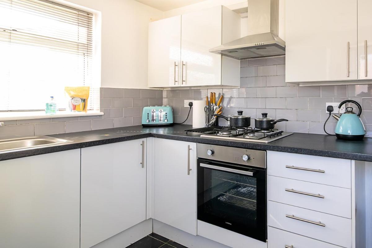 Maplewell House - Housity
