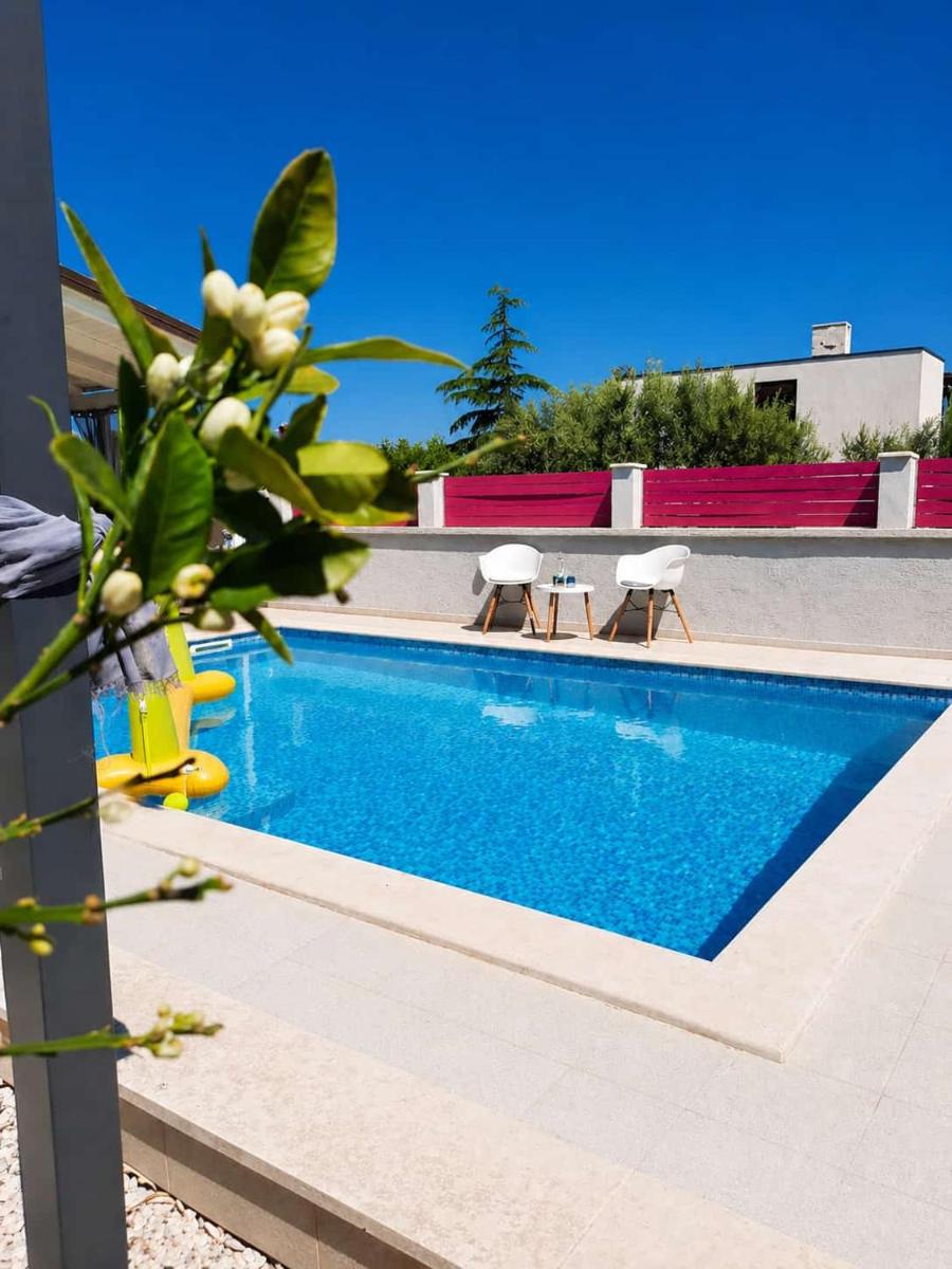 Traum Ferienwohnung mit Pool am Meer, Kroatien, Istrien, Liznjan, Urlaub an der Adria - Housity